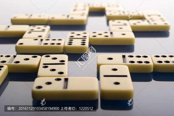 多米諾