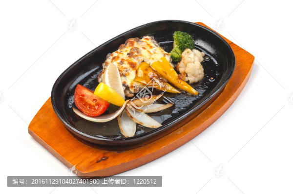 在糕點中烤的炒肉菜