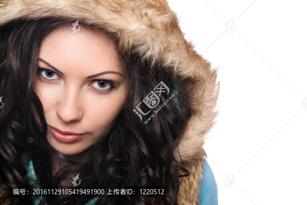 年輕漂亮的黑發(fā)特寫肖像