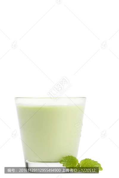 奶昔與梅麗莎放在白色的背景