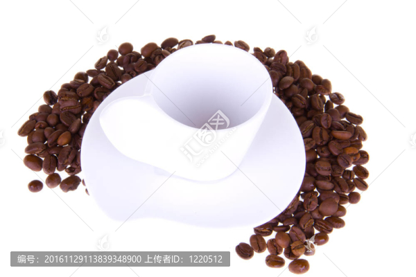 一個有咖啡的白色杯子
