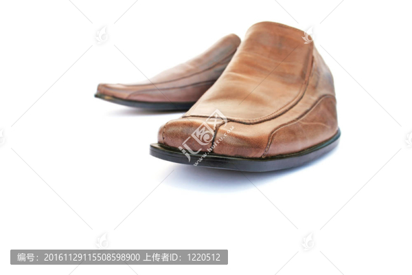 布朗的鞋子