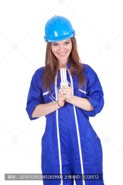 藍(lán)色工作服與電熒光節(jié)能燈的年輕女工