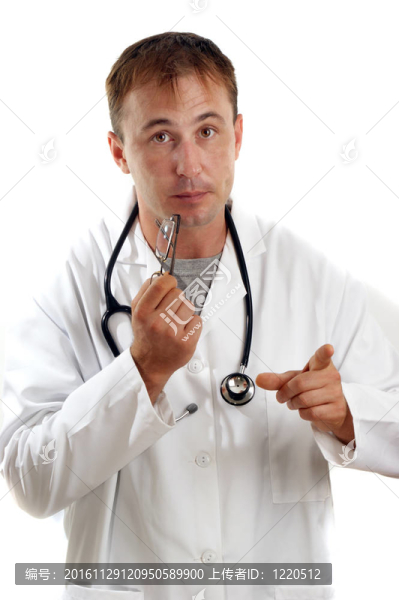 手勢(shì)的醫(yī)護(hù)人員交談中的聽診器