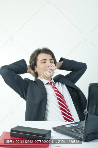 年輕商人記筆記