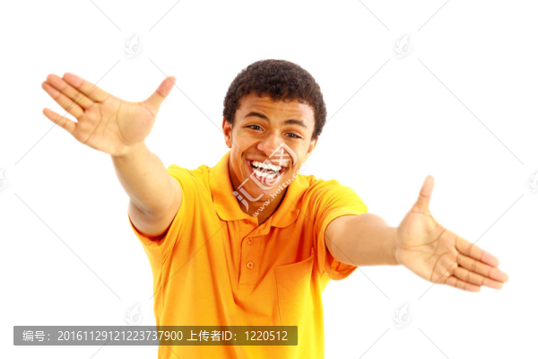成功標(biāo)志--一個年輕人在白色背景上豎起大拇指