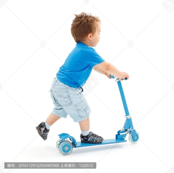 小男孩和摩托車