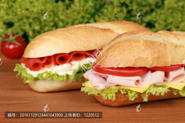 鮭魚和火腿三明治
