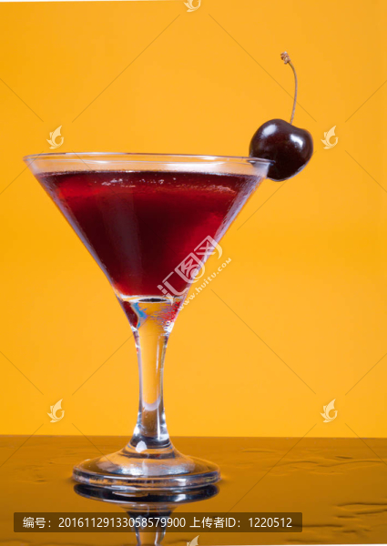 櫻桃特寫雞尾酒