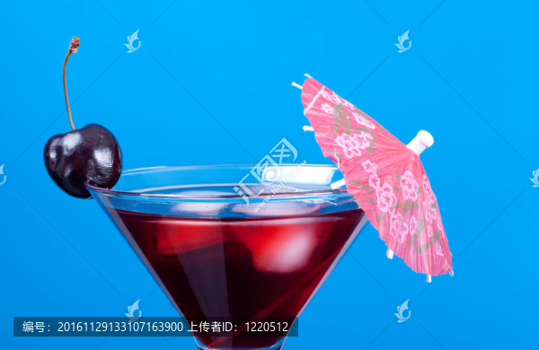 櫻桃特寫雞尾酒