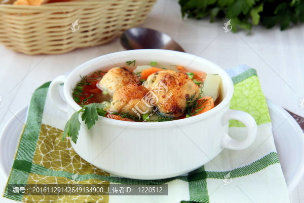 肉丸子蔬菜湯