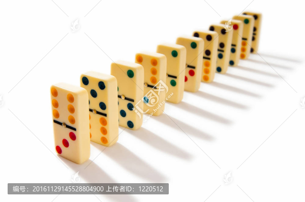 許多塊多米諾效應(yīng)