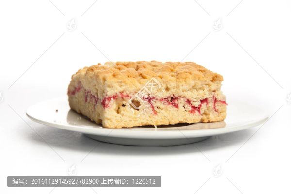 盤子上的蛋糕