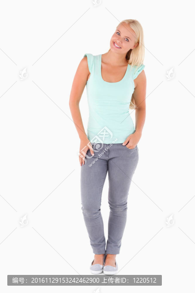 一個(gè)可愛(ài)的金發(fā)女人的肖像