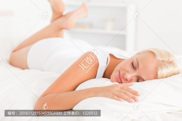 可愛的女人睡覺