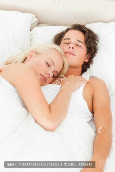一對可愛的夫婦的肖像