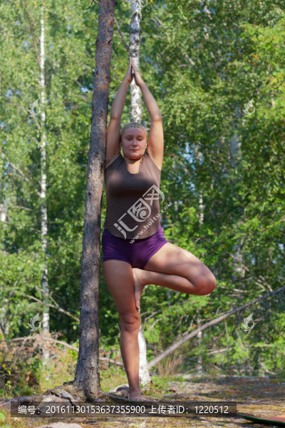 vrikshasana