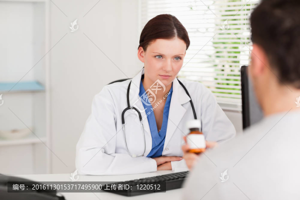 女醫(yī)生和病人丸