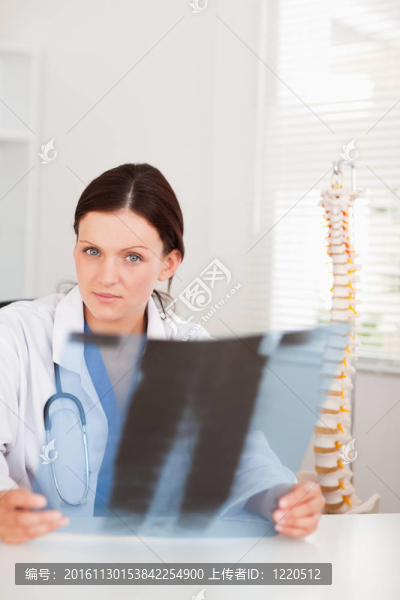 女醫(yī)生控股X射線