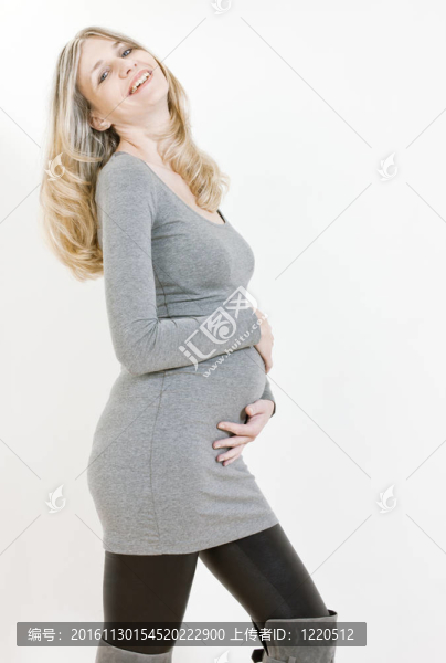 站著的孕婦