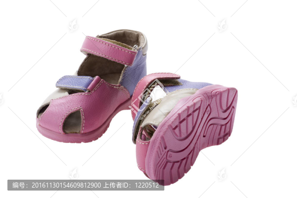 白色兒童涼鞋