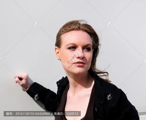 年輕的女人