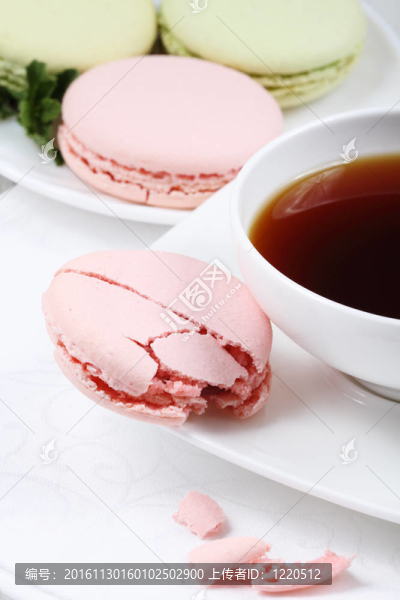 蛋白杏仁餅干和咖啡