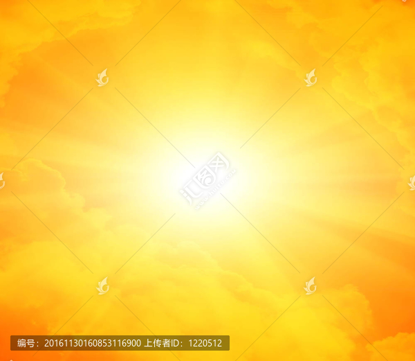 天空；云；太陽