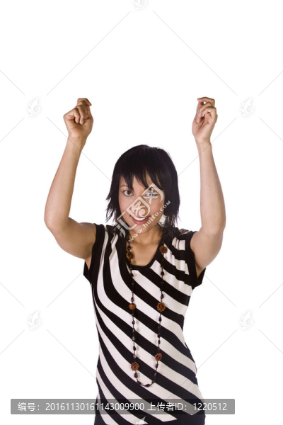 美麗的亞洲西班牙裔女孩與她的手