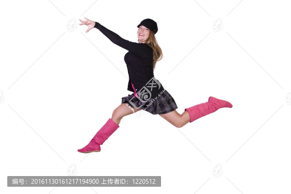 年輕時(shí)尚模特在空中跳躍