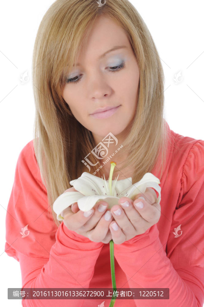 女人與莉莉在她的手