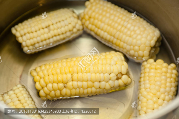 煮玉米棒