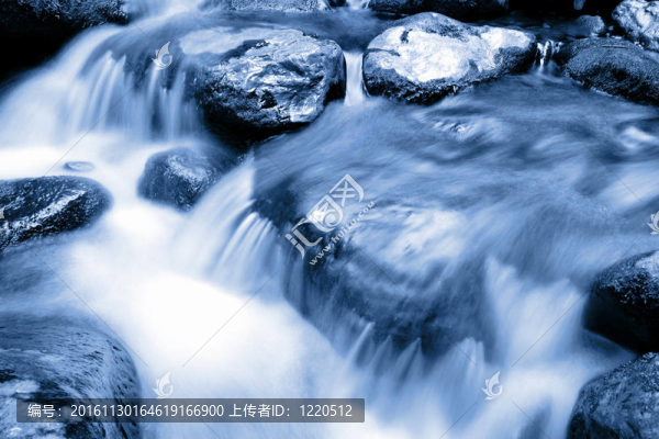 水
