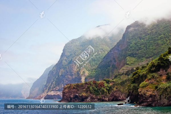 Madeira的海岸線