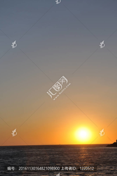 希臘浪漫日落在海上