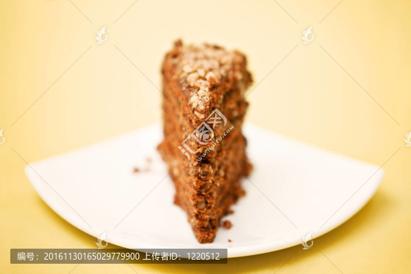 一塊巧克力蛋糕