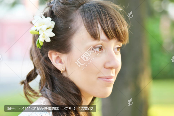 年輕漂亮女孩的肖像