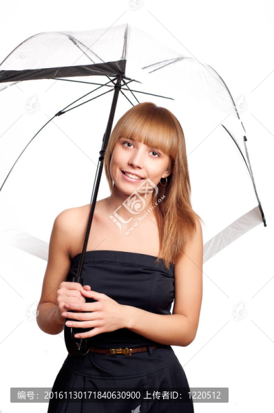 女子拿著雨傘