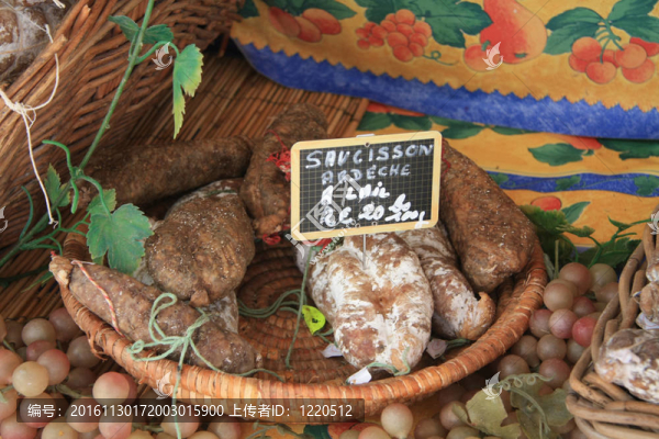 普羅旺斯市場(chǎng)上的香腸