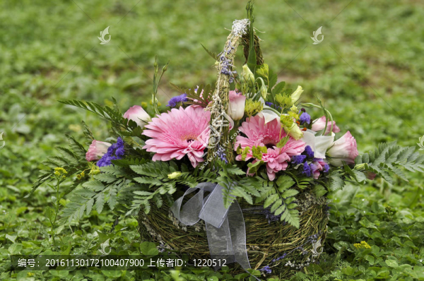籃子里的花