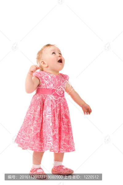 女嬰抬頭