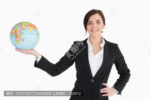 微笑在她的手掌，商人拿著一個(gè)地球儀