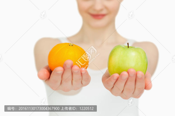 接近一個(gè)女人的水果