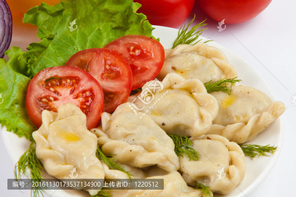美味的西紅柿沙拉豬肉水餃