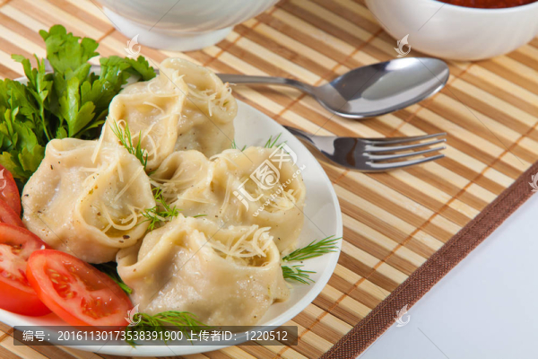 美味的hinkali番茄