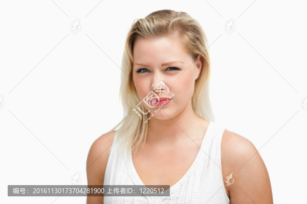 嚴重吸引女人看相機
