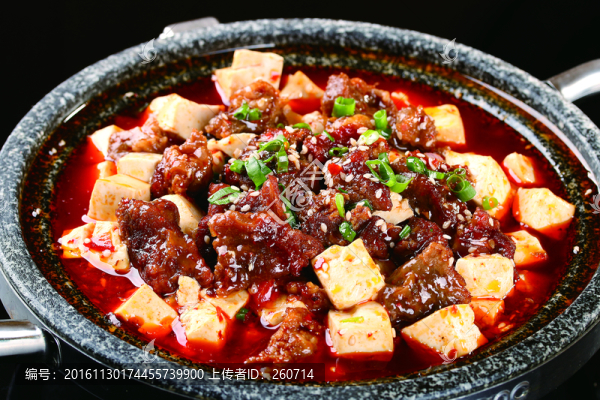 石鍋麻婆豆腐牛腩