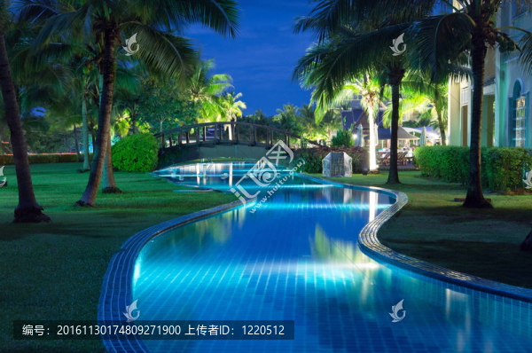游泳池
