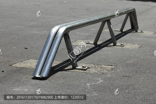 滑板運(yùn)動(dòng)軌