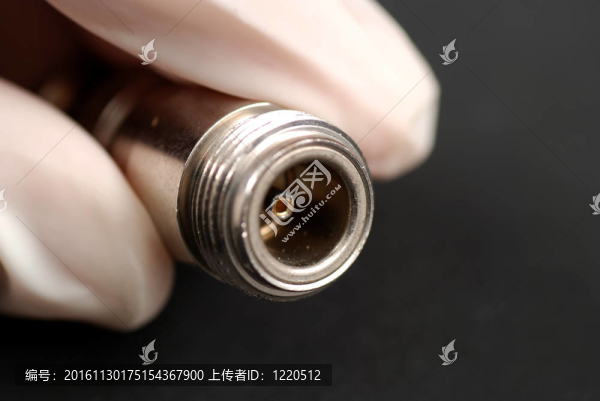 通信連接器